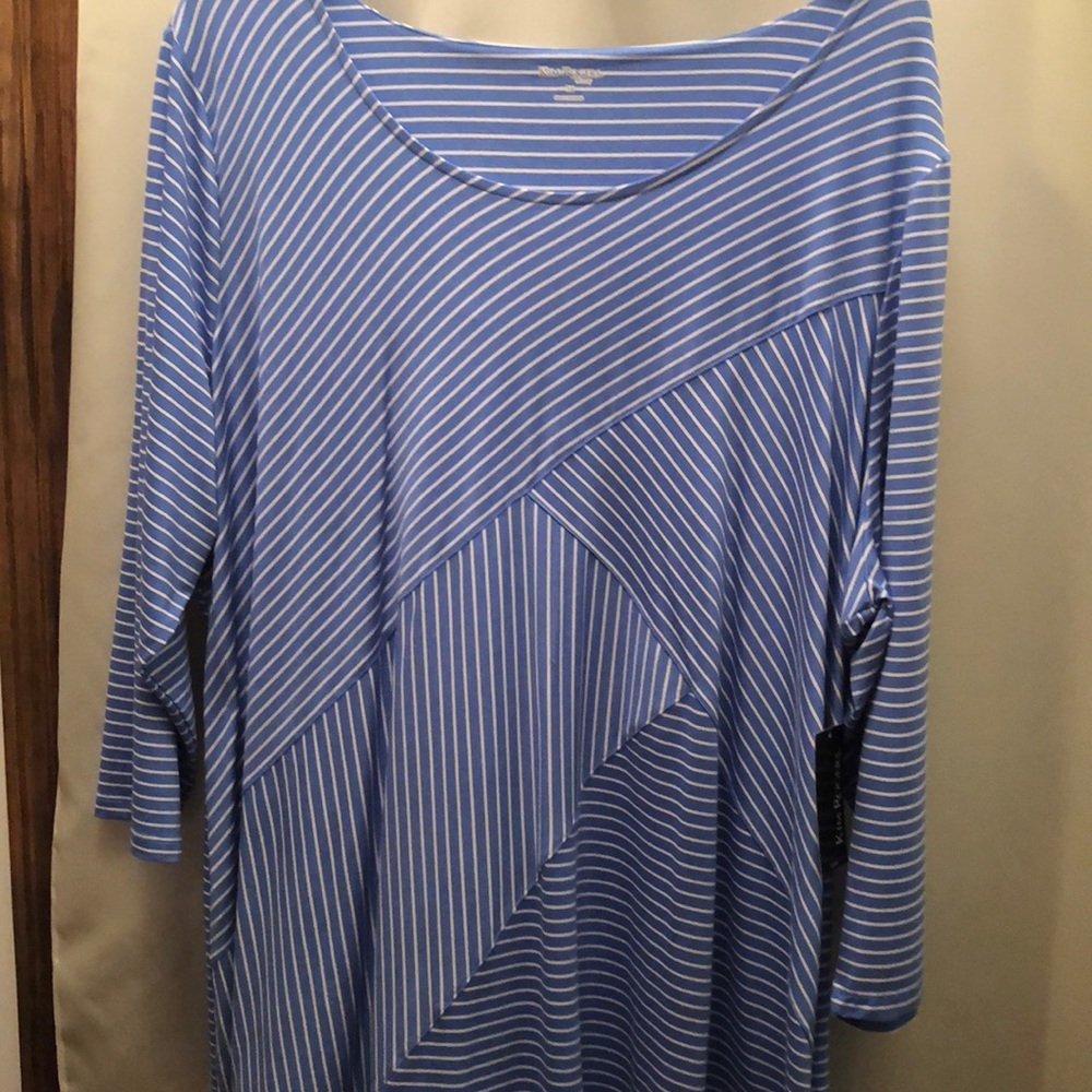 3x medium blue and white strips
